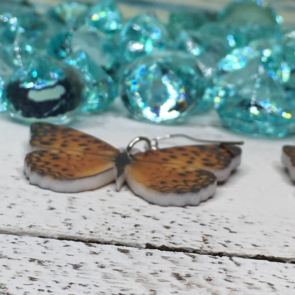 Leopard Lacewing Acrylic Butterfly Earrings - Picture 3 of 6